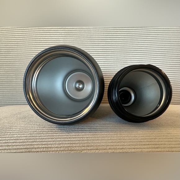 20 oz Black STANLEY Chroma All Day Slim Bottle - Picture 5 of 6